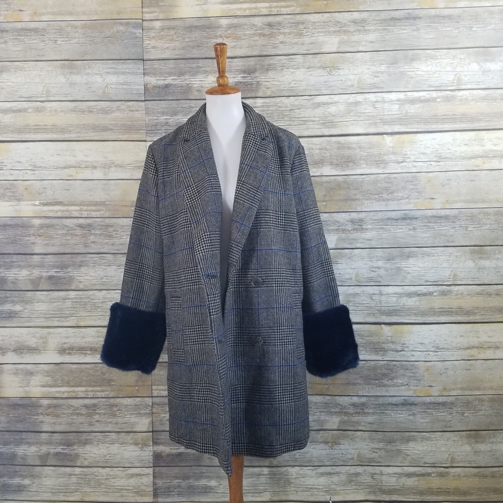 COPY - NWT Zara look alike Tartan Plaid Checked Coat with Fur Cuffs - Picture 6 of 8